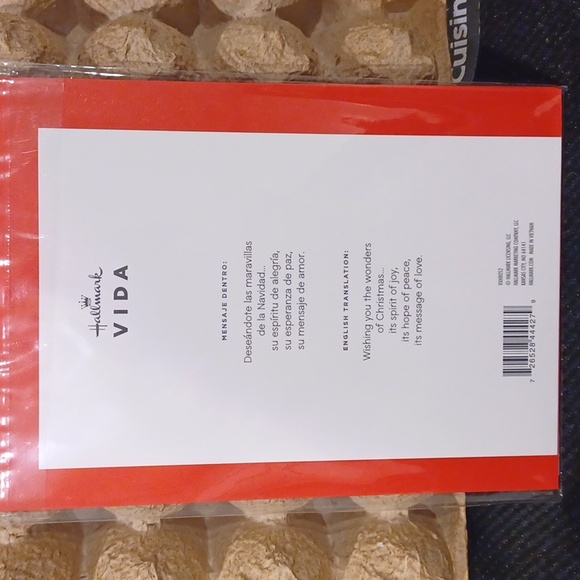 3 for $10 NIP Hallmark Vida Holiday Card - Picture 2 of 3